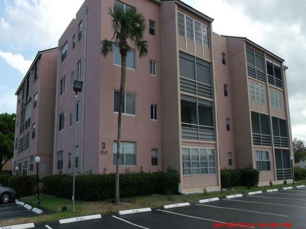 2841 Somerset Drive, Unit 205, Lauderdale Lakes, FL 33311