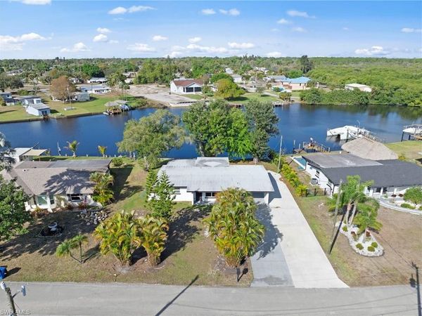 1313 Thompson ST, NORTH FORT MYERS, FL 33903