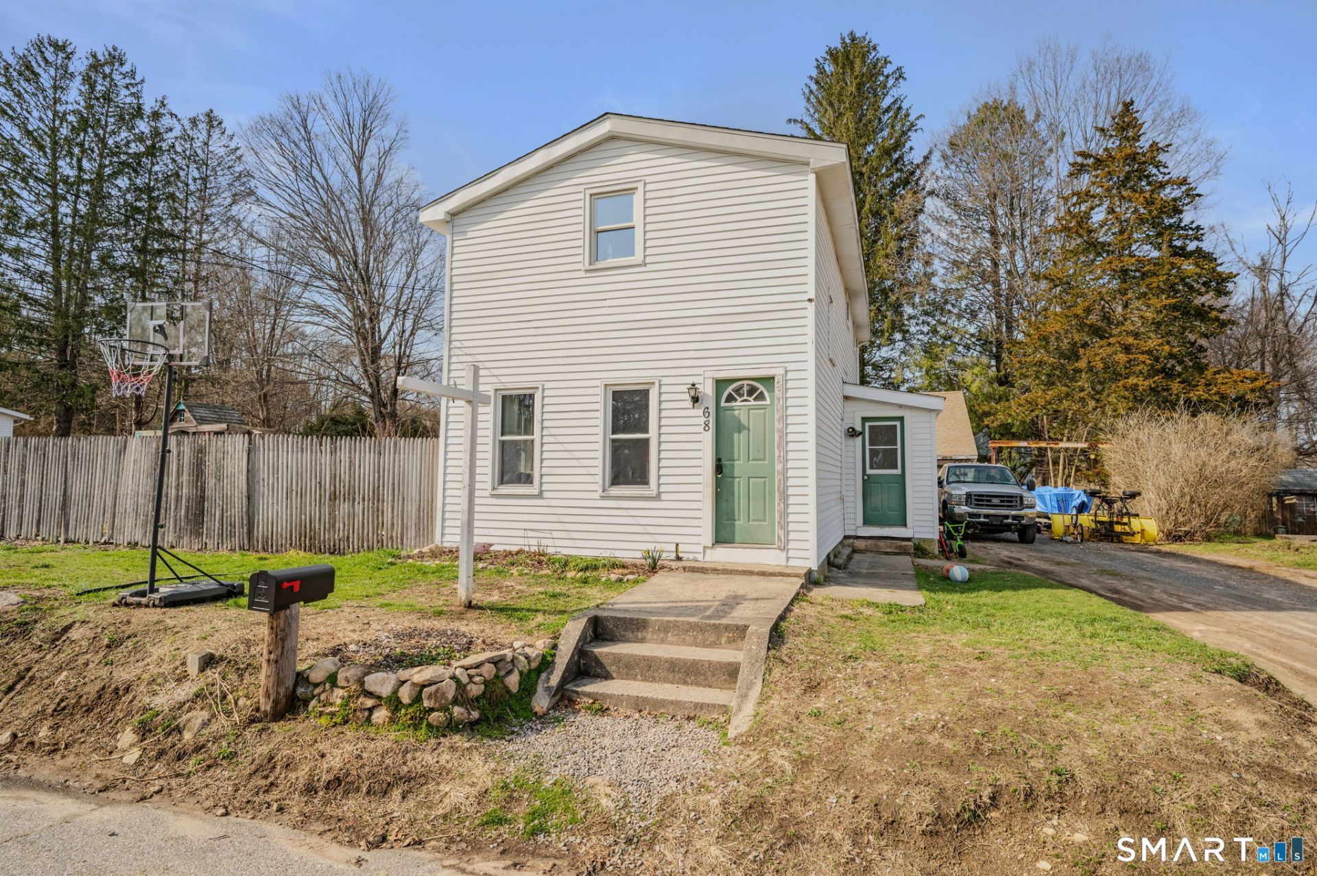 68 Lillibridge, Voluntown, CT 06384 Main Photo