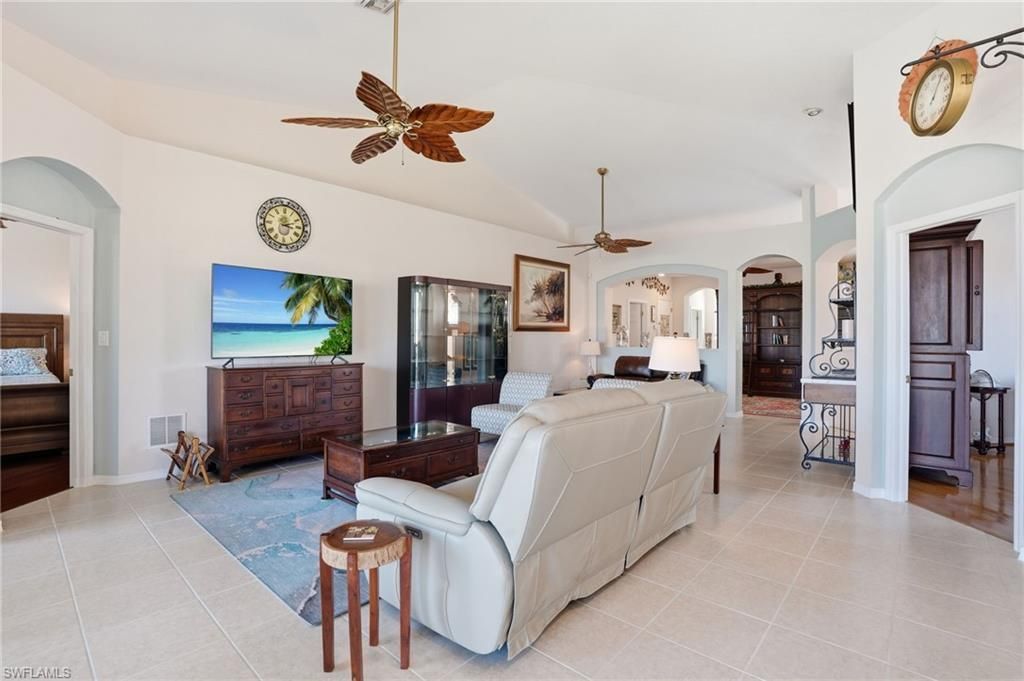 13950 Lake Mahogany Blvd, Unit 1221, Fort Myers, FL 33907 Photo