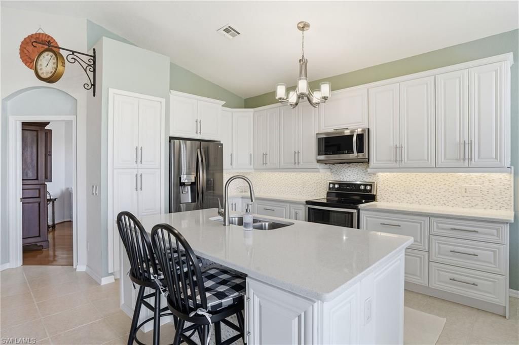 13950 Lake Mahogany Blvd, Unit 1221, Fort Myers, FL 33907 Photo