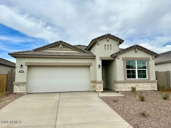 18448 W BUCKSKIN Trail, Wittmann, AZ 85361