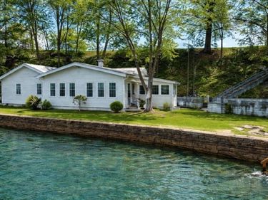 5535 Peach Orchard Point, Hector, NY 14841