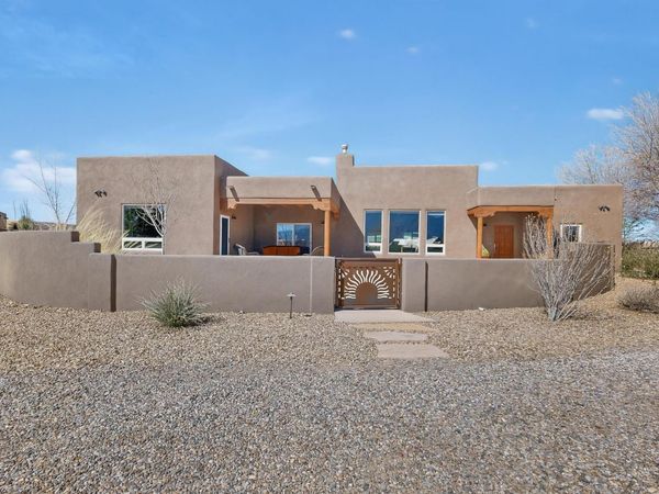 117 Doolittle Road, Corrales, NM 87048