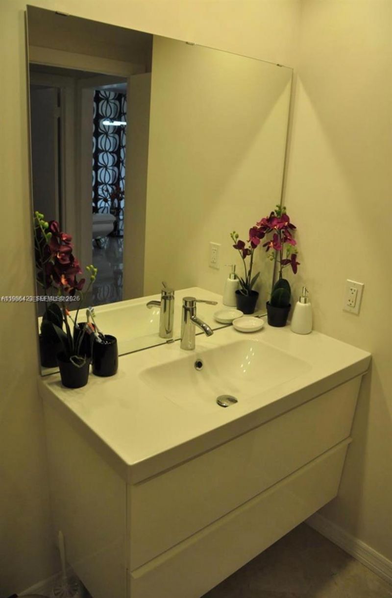 19801 E Country Club Dr, Unit 4104, Aventura, FL 33180 Photo