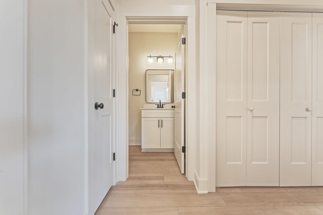 4829 Williams Avenue Photo 8