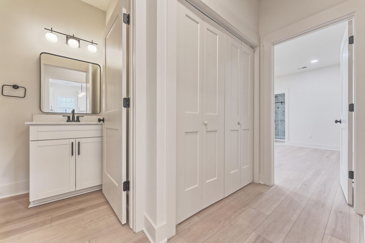 4829 Williams Avenue Photo 9