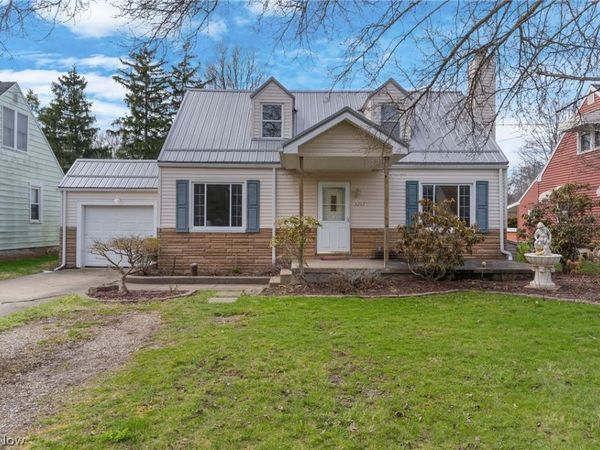 3267 Bell Wick Road, Hubbard, OH 44425