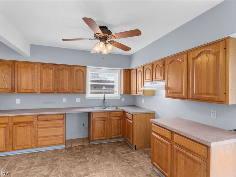 3267 Bell Wick Road, Hubbard, OH 44425 Photo 4