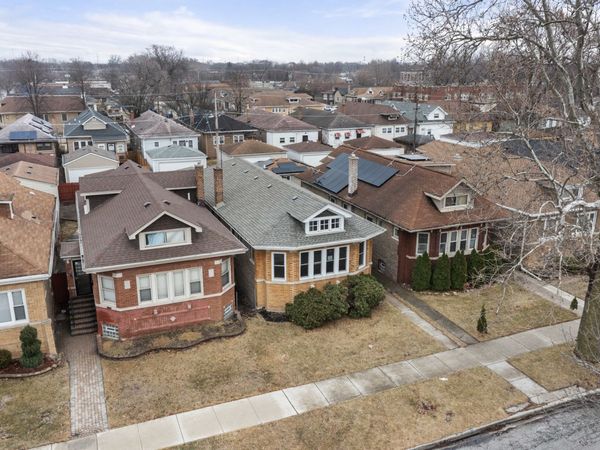 8411 S Dante Avenue , Chicago, IL 60619