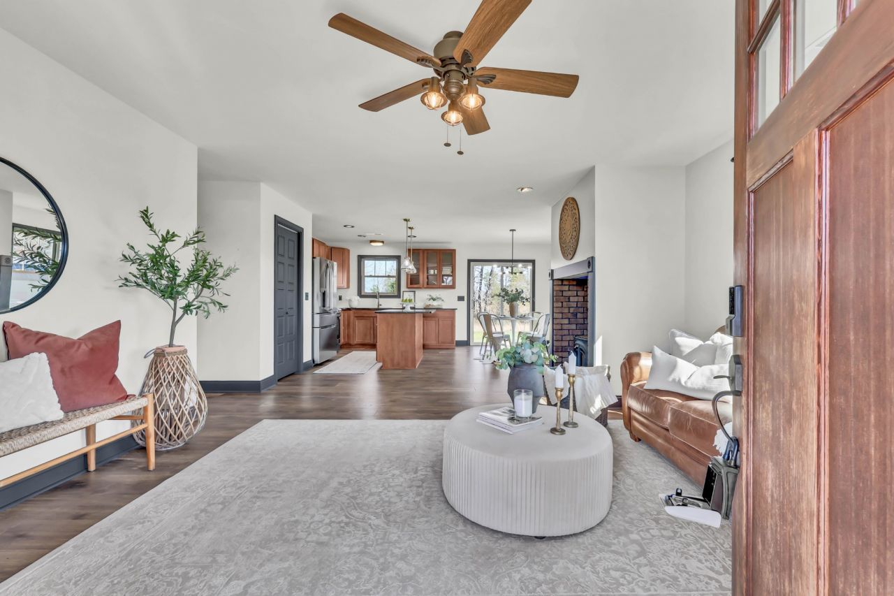 985 Butts Dr, Clarksville, TN 37042 Main Photo