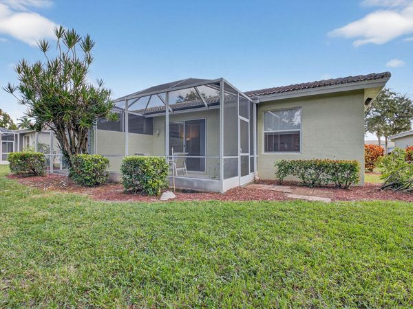 10612 Royal Caribbean Circle, Boynton Beach, FL 33437