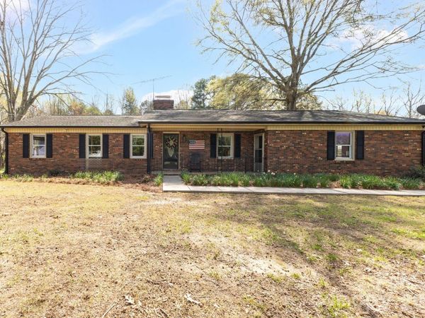 3921 Peach Street, Newton, NC 28658