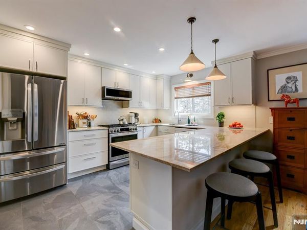 598 Sanderling Court, SECAUCUS, NJ 07094