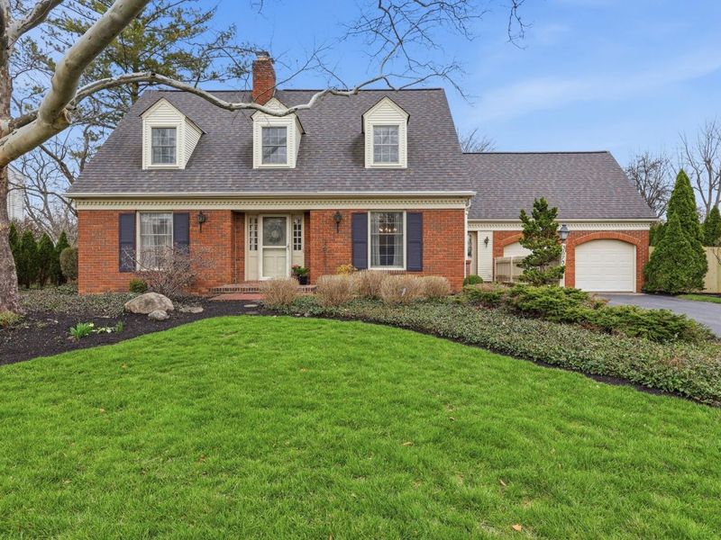 3670 Romnay Road, Columbus, OH 43220 Photo 1