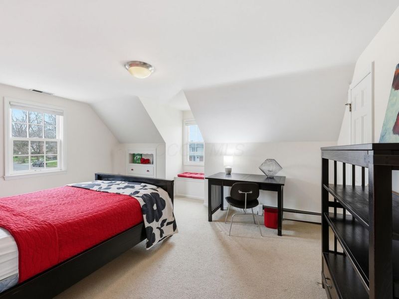 3670 Romnay Road, Columbus, OH 43220 Photo 32