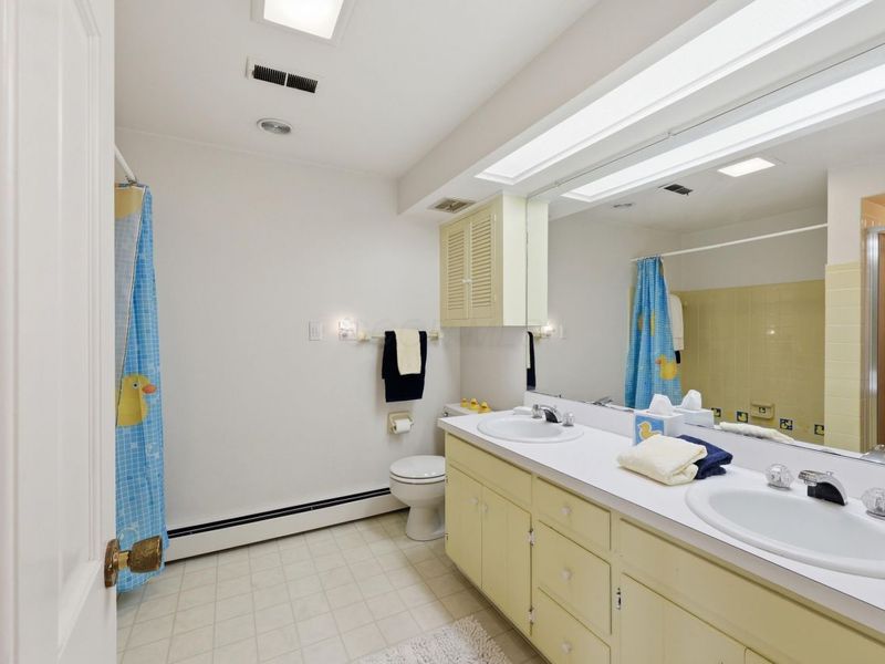 3670 Romnay Road, Columbus, OH 43220 Photo 34