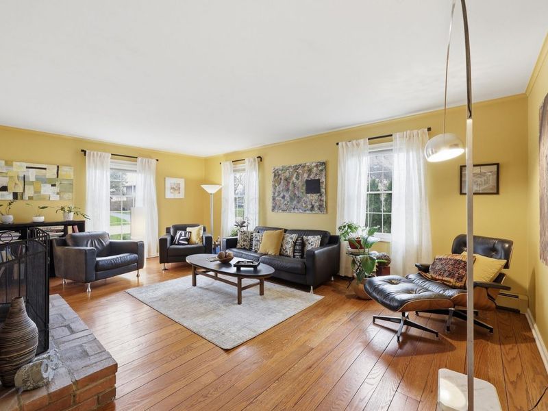 3670 Romnay Road, Columbus, OH 43220 Photo 8