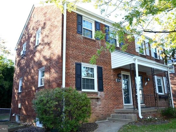 206 S COURTHOUSE ROAD, ARLINGTON, VA 22204