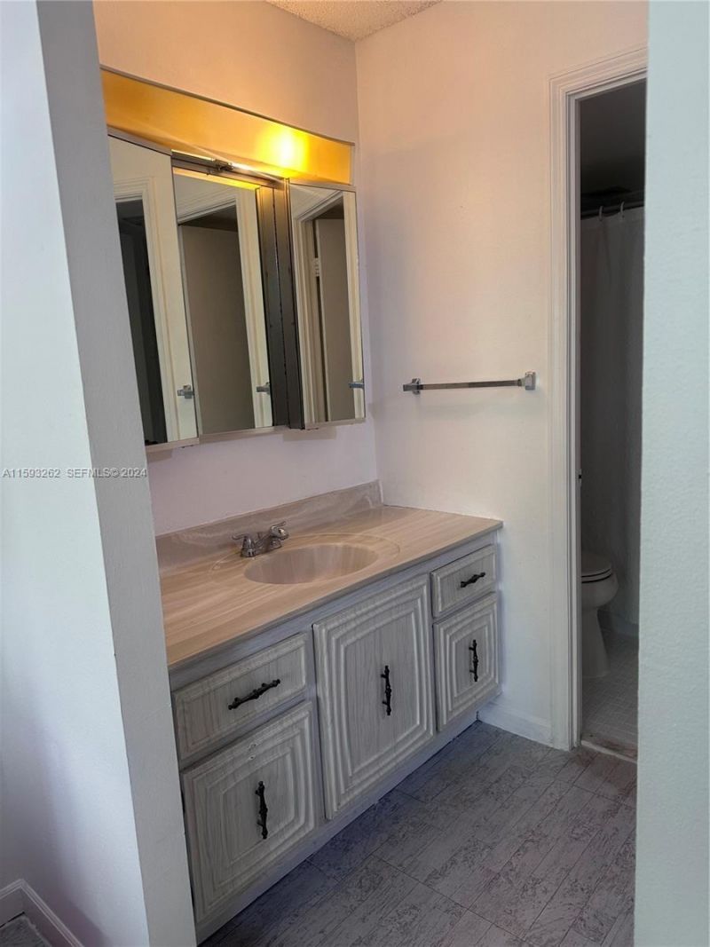 7021 Environ Boulevard, Unit 317, Lauderhill, FL 33319 Photo