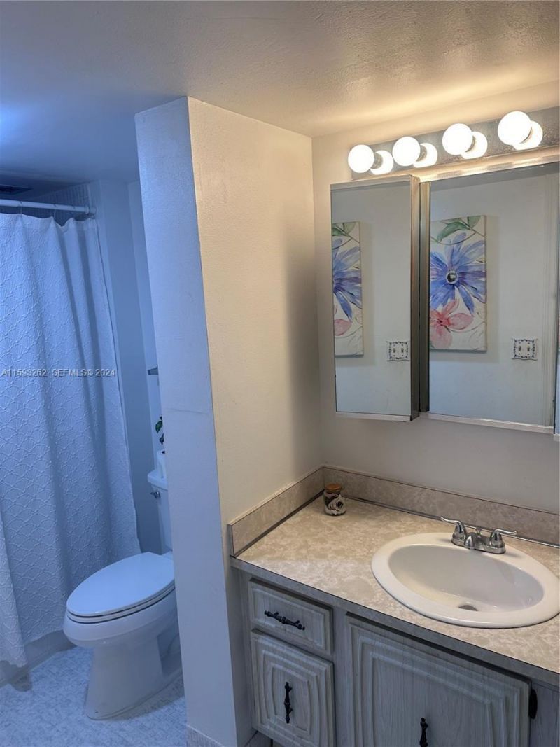 7021 Environ Boulevard, Unit 317, Lauderhill, FL 33319 Photo