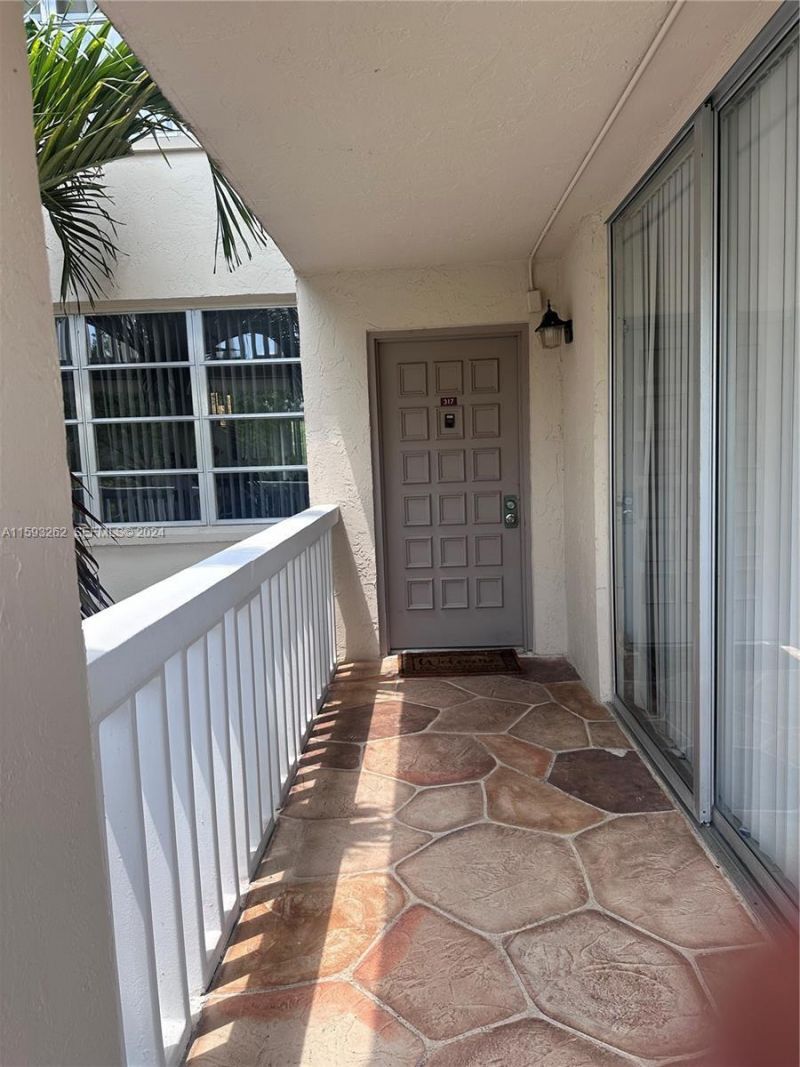 7021 Environ Boulevard, Unit 317, Lauderhill, FL 33319 Photo