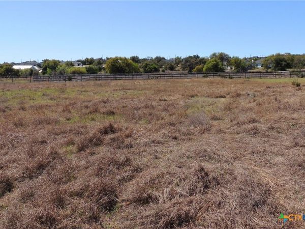 510 John Price , Blanco, TX 78606