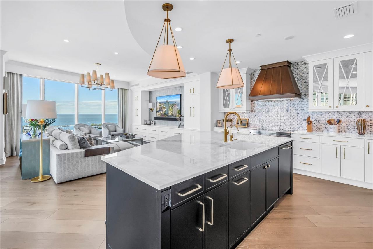 180 Beach Drive Ne, Unit 1401, Saint Petersburg, FL 33701 Photo