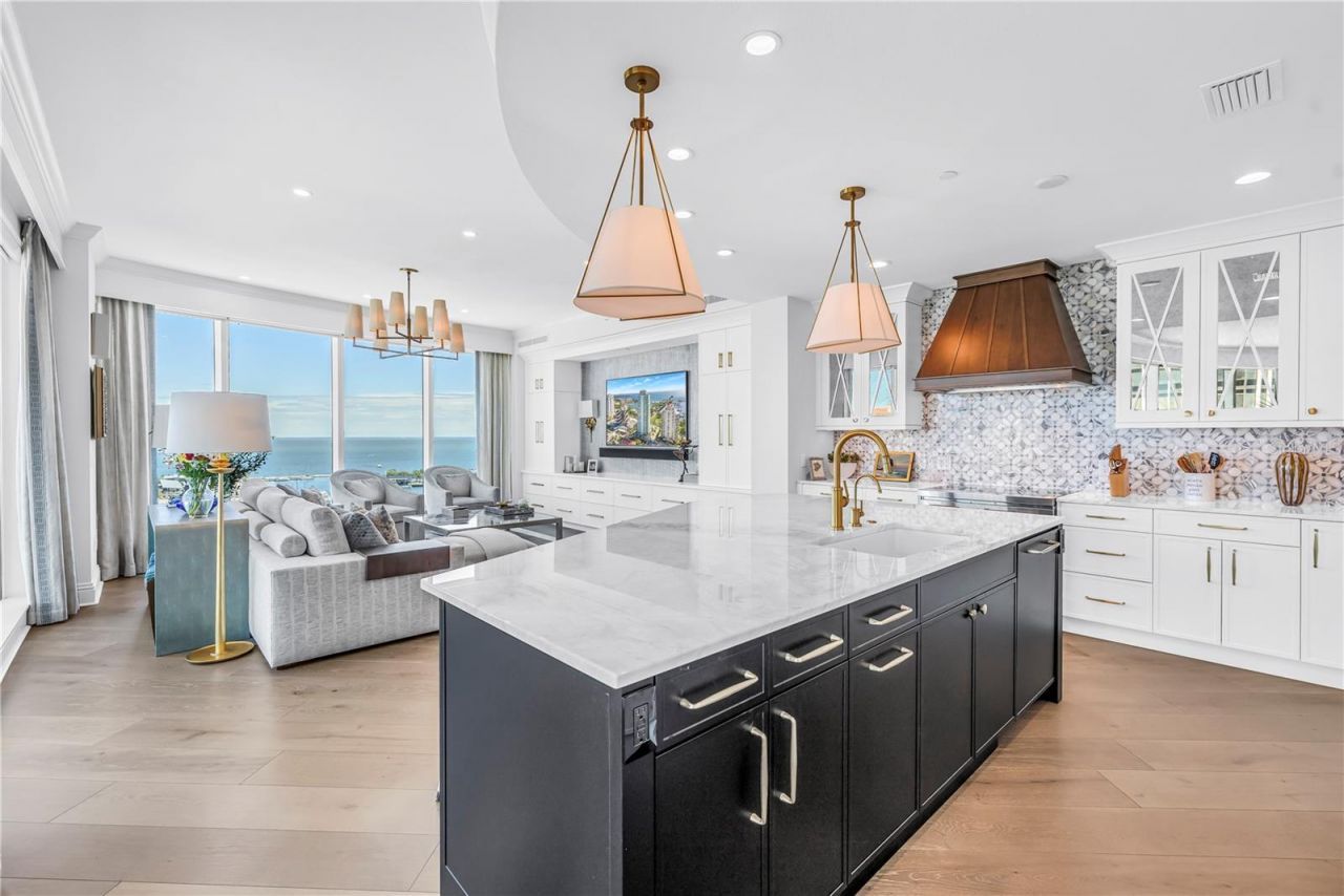 180 Beach Drive Ne, Unit 1401, Saint Petersburg, FL 33701 Photo