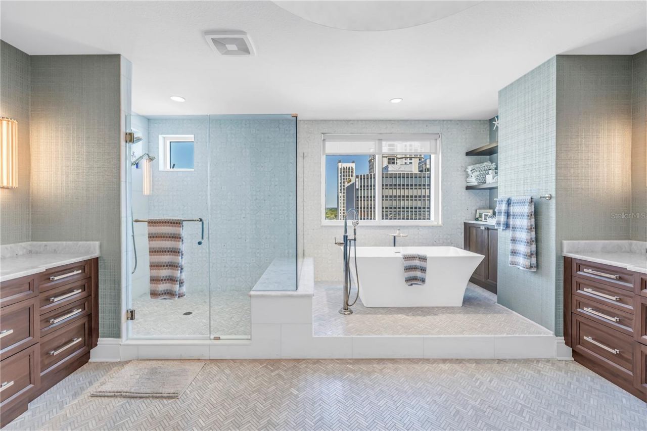 180 Beach Drive Ne, Unit 1401, Saint Petersburg, FL 33701 Photo