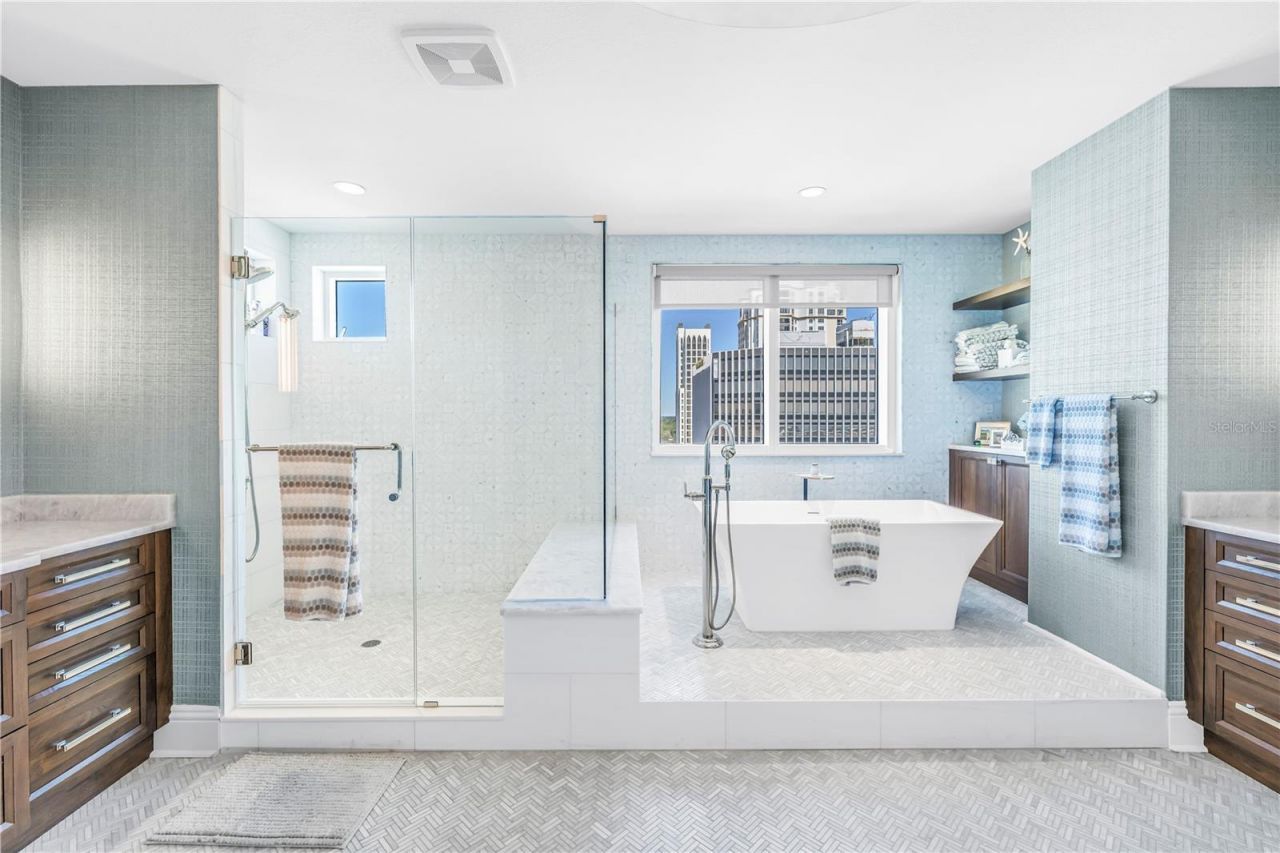 180 Beach Drive Ne, Unit 1401, Saint Petersburg, FL 33701 Photo