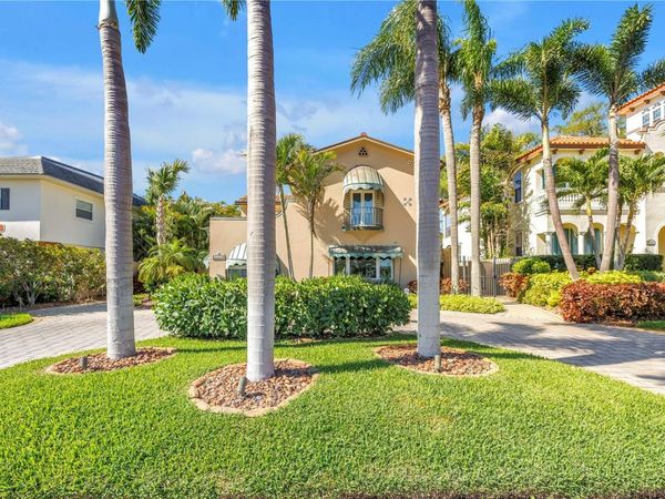 2410 COFFEE POT BOULEVARD NE, ST PETERSBURG, FL 33704