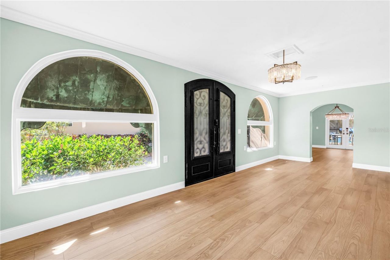 2410 Coffee Pot Boulevard Ne, Saint Petersburg, FL 33704 Photo