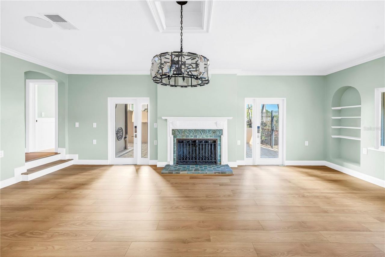 2410 Coffee Pot Boulevard Ne, Saint Petersburg, FL 33704 Photo