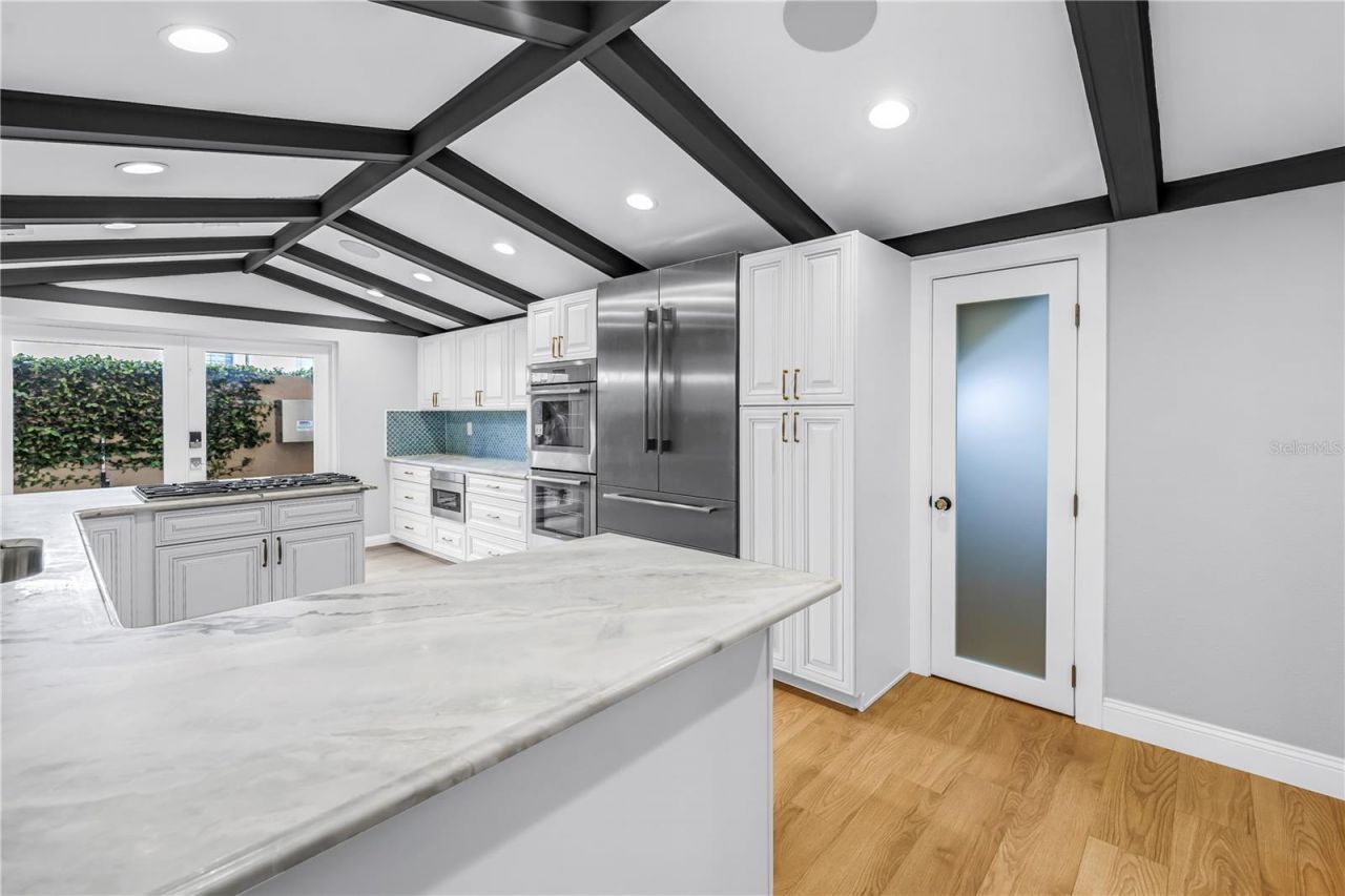 2410 Coffee Pot Boulevard Ne, Saint Petersburg, FL 33704 Photo