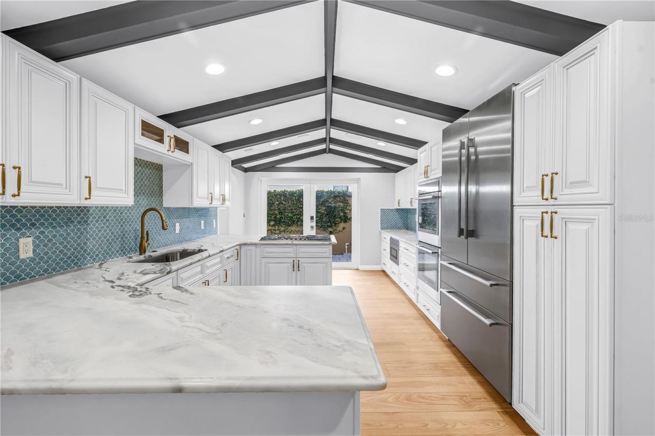 2410 Coffee Pot Boulevard Ne, Saint Petersburg, FL 33704 Photo