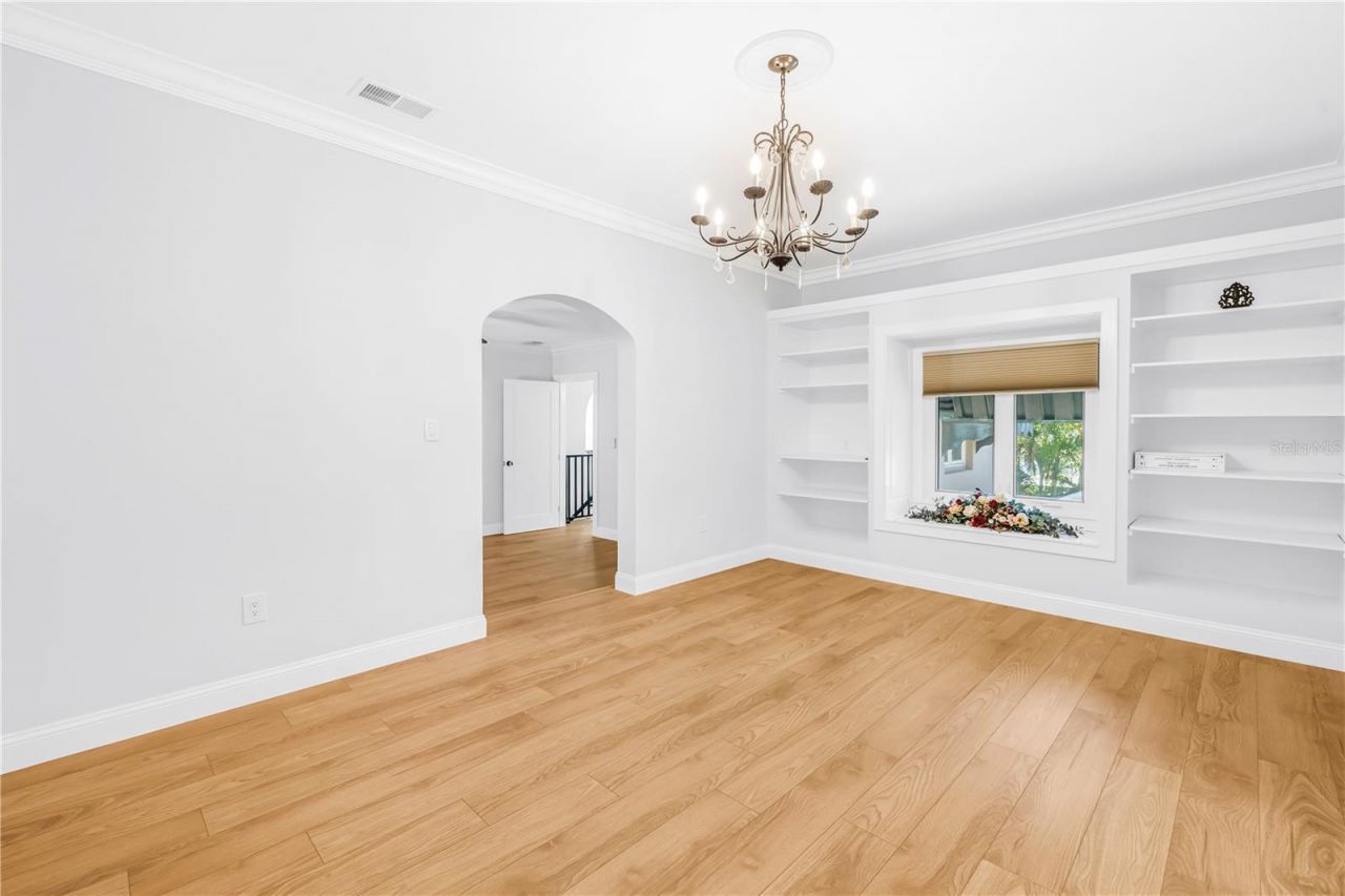 2410 Coffee Pot Boulevard Ne, Saint Petersburg, FL 33704 Photo