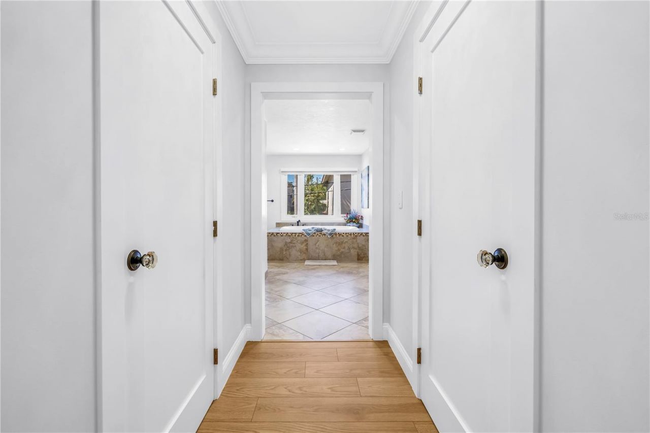 2410 Coffee Pot Boulevard Ne, Saint Petersburg, FL 33704 Photo