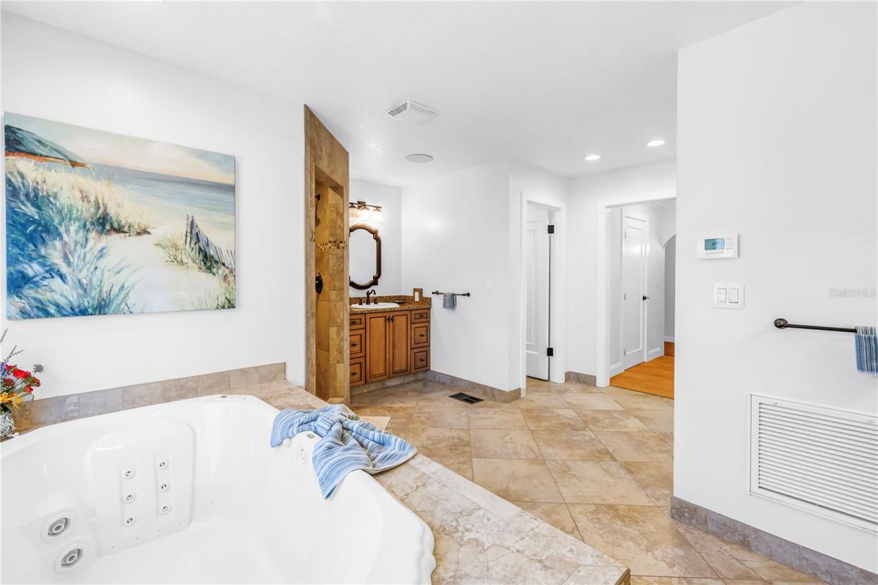 2410 Coffee Pot Boulevard Ne, Saint Petersburg, FL 33704 Photo