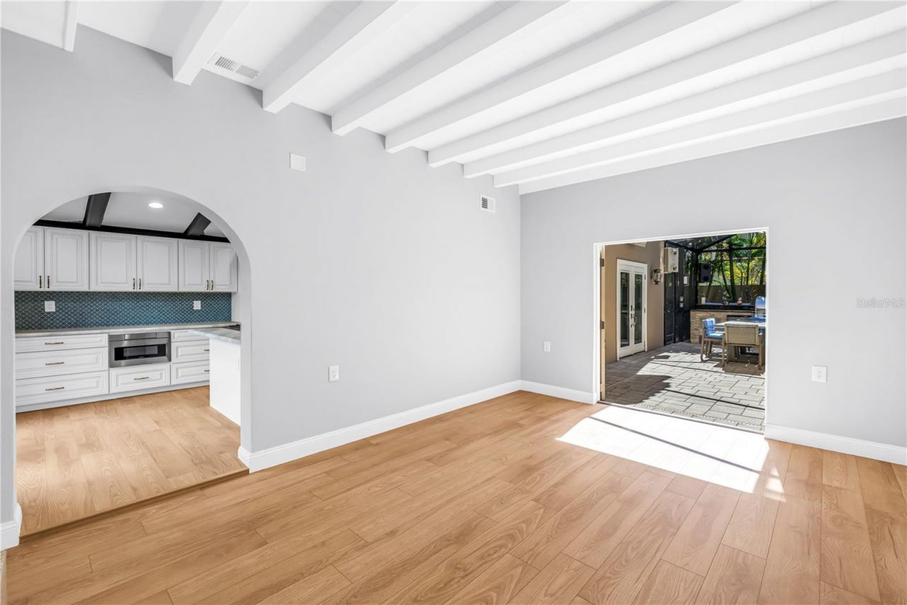 2410 Coffee Pot Boulevard Ne, Saint Petersburg, FL 33704 Photo