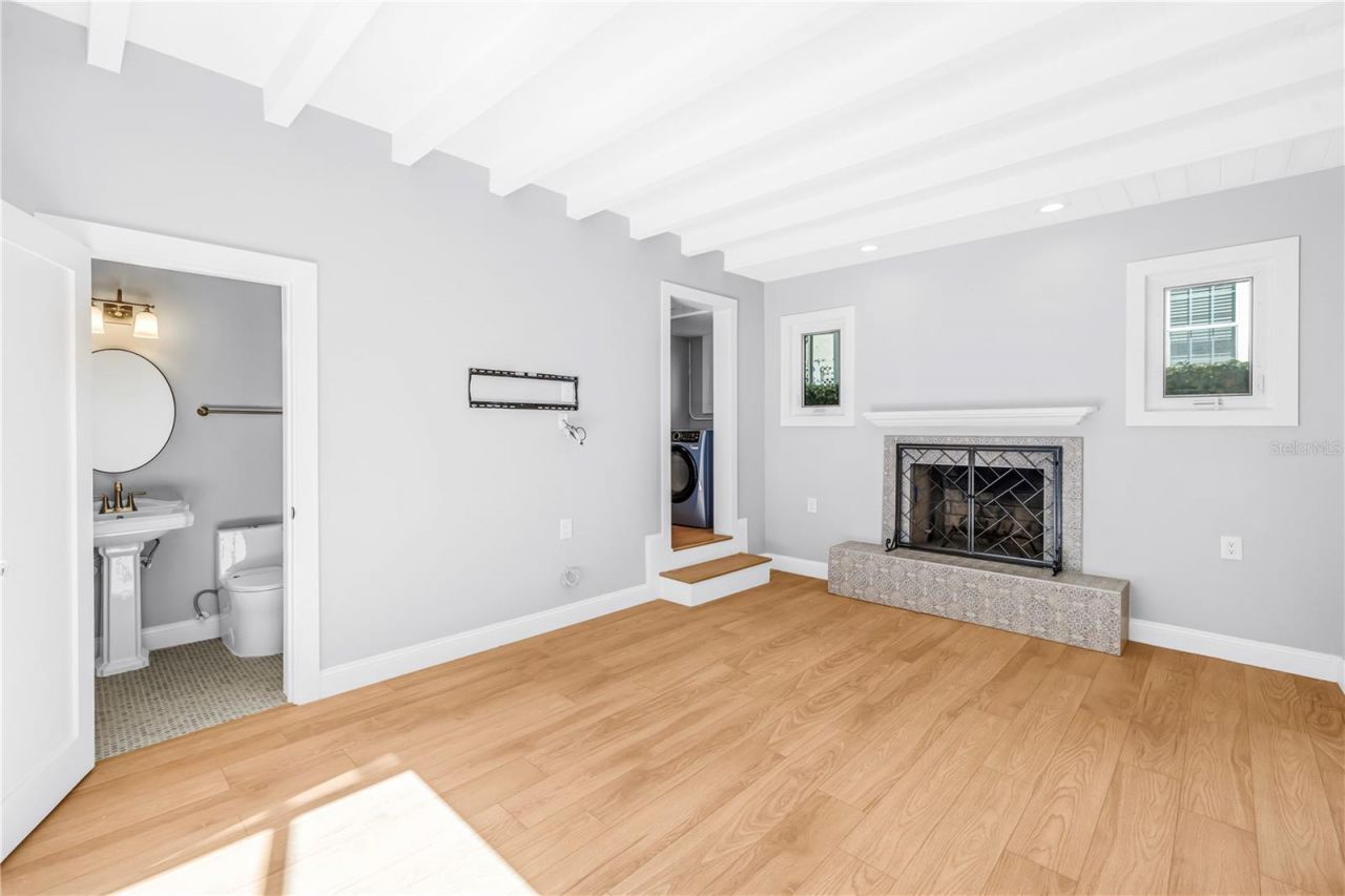 2410 Coffee Pot Boulevard Ne, Saint Petersburg, FL 33704 Photo