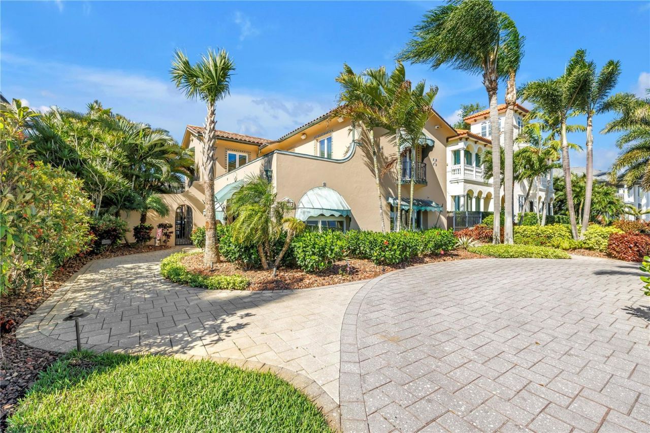 2410 Coffee Pot Boulevard Ne, Saint Petersburg, FL 33704 Photo