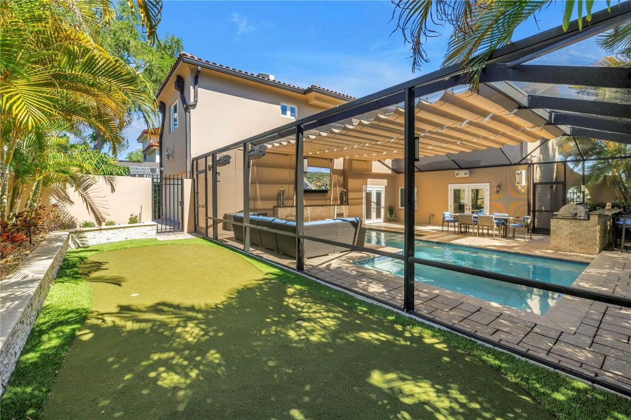 2410 Coffee Pot Boulevard Ne, Saint Petersburg, FL 33704 Photo