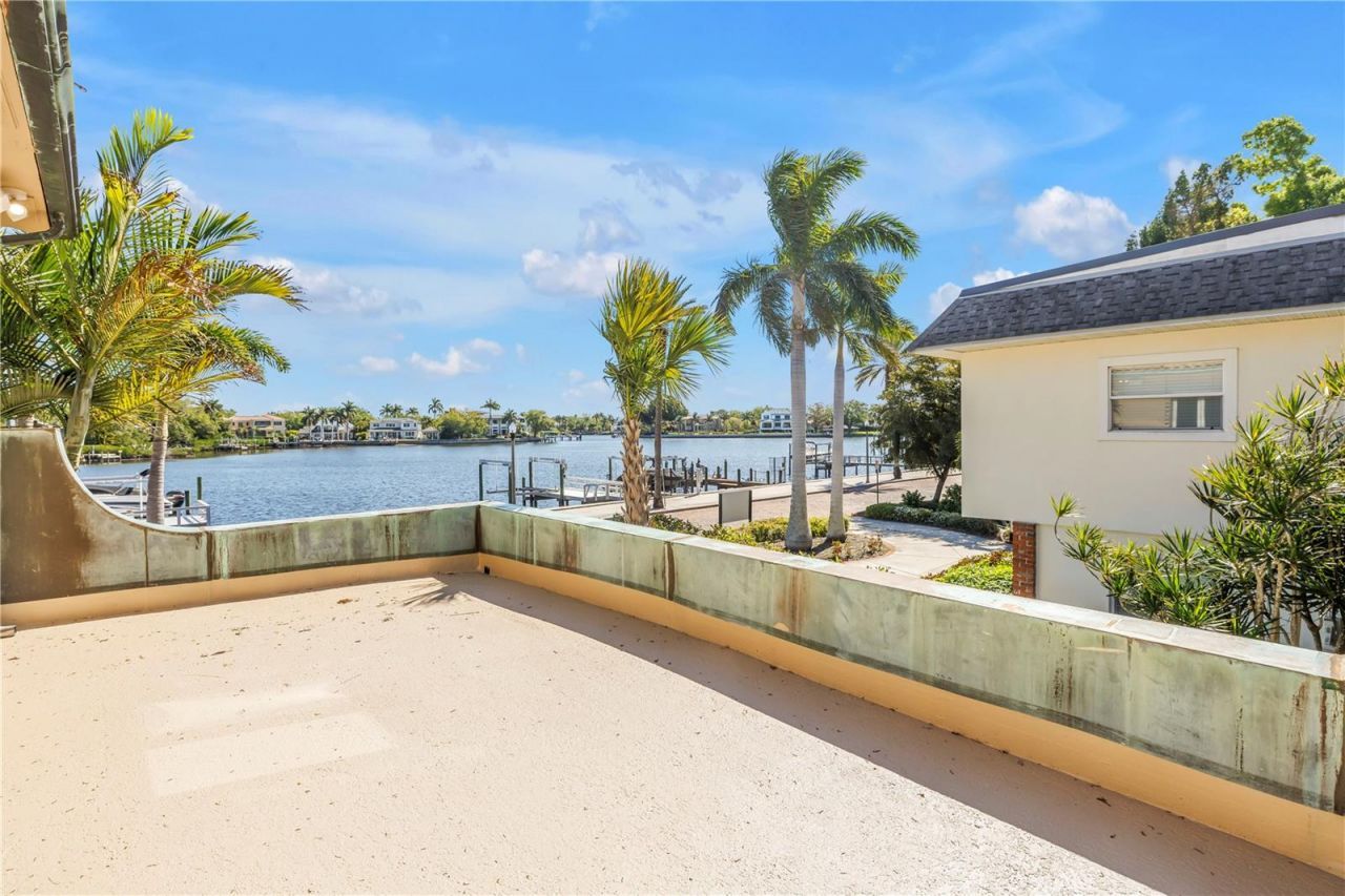 2410 Coffee Pot Boulevard Ne, Saint Petersburg, FL 33704 Photo