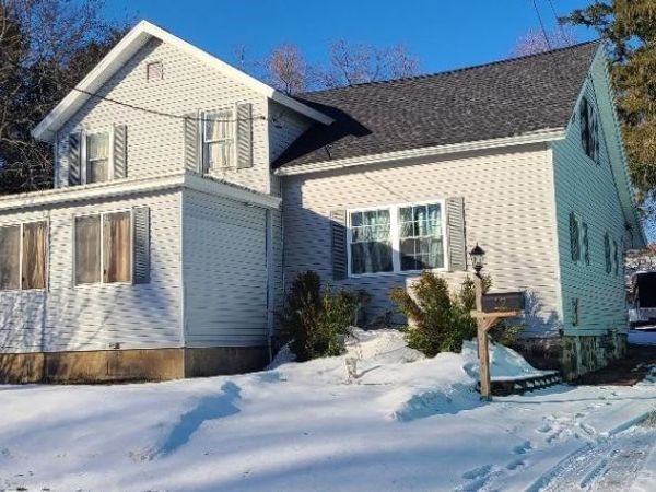 12 Wolf Street , Dolgeville, NY 13329