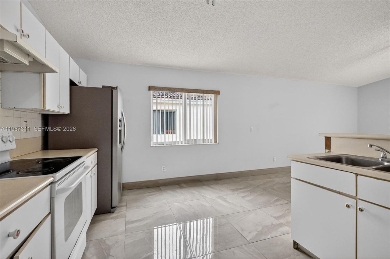 2481 SW 102nd Ave, Miramar, FL 33025 Photo