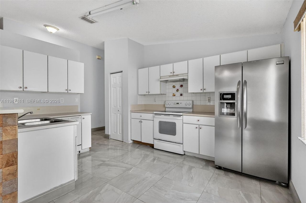 2481 SW 102nd Ave, Miramar, FL 33025 Photo