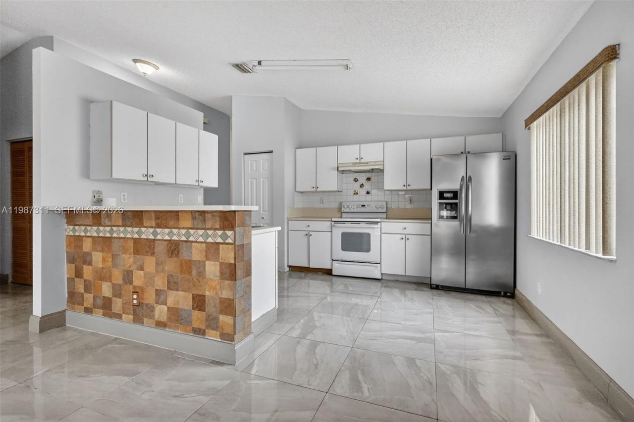 2481 SW 102nd Ave, Miramar, FL 33025 Photo