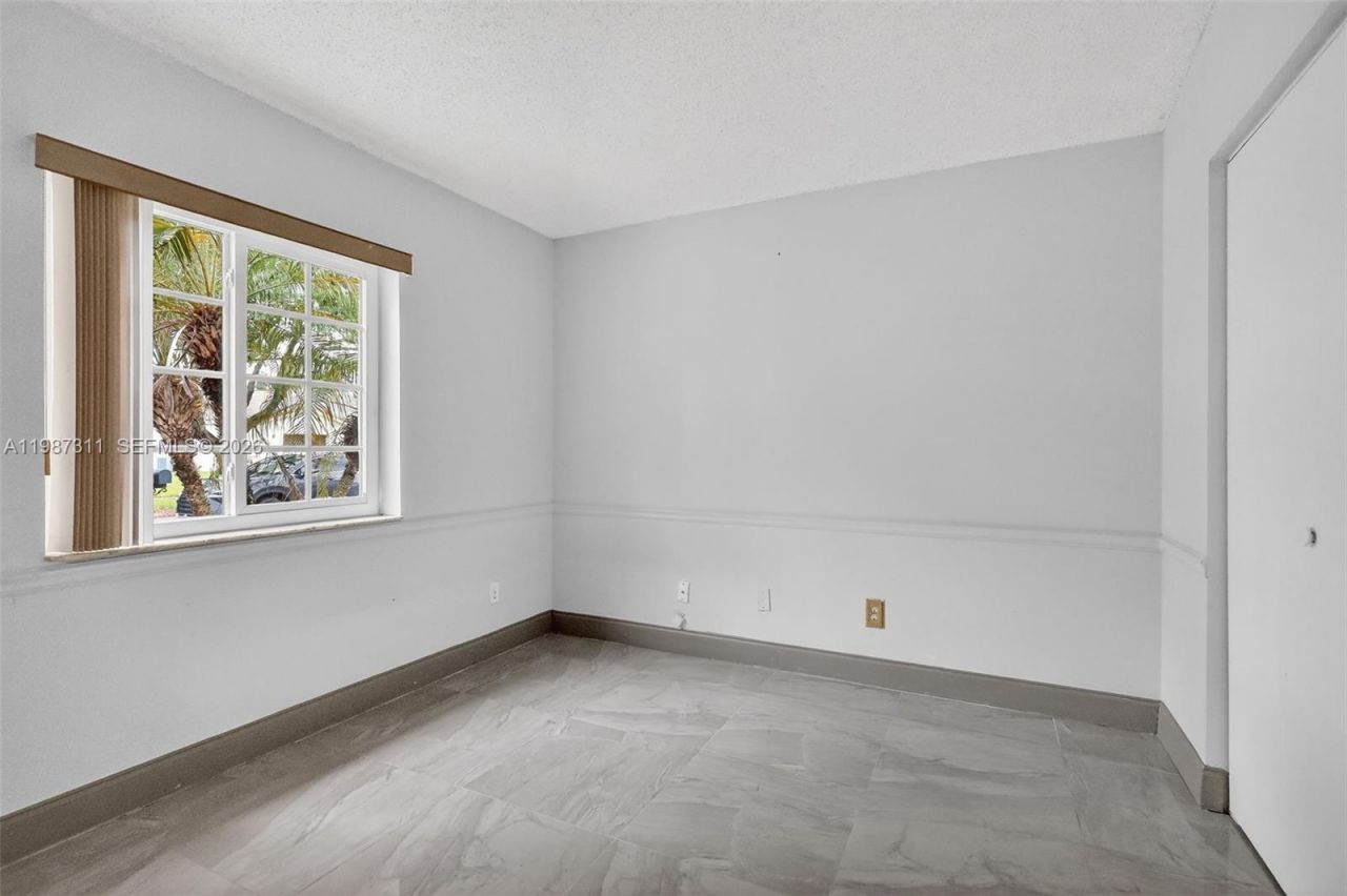 2481 SW 102nd Ave, Miramar, FL 33025 Photo