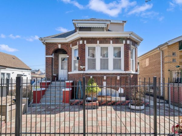 5235 S SAWYER Avenue , Chicago, IL 60632